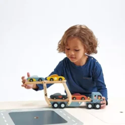 Tender Leaf Toys Autotransporteur Raceauto's -Speelgoedwinkel 4608346 tender leaf toys autotransporteur raceauto s ilovespeelgoed2