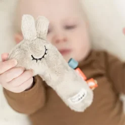 Done By Deer Knijprammelaar Lalee - Sand -Speelgoedwinkel done by deer knijprammelaar lalee sand 2