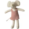Egmont Toys Knuffelmuis Celeste Met Rammelaar - 25 Cm -Speelgoedwinkel egmont toys knuffel celeste 25 cm
