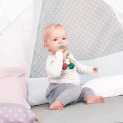 Hape Rammelaar En Bijtring -Speelgoedwinkel hape rammelaar en bijtring 3