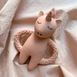 Konges Sløjd Bijtspeeltje - Unicorn -Speelgoedwinkel konges slojd bijtspeeltje unicorn ilovespeelgoed