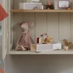 Maileg Knuffelmuis Grote Broer In Luciferdoosje - Geruite Jas - 12 Cm -Speelgoedwinkel maileg knuffelmuis grote broer geruite jas2