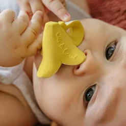 Oli & Carol Bijtspeeltje Banaan -Speelgoedwinkel oli carol bijtspeeltje banaan 3