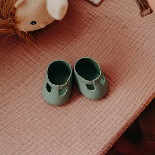 Olli Ella Dinkum Dolls Poppenschoenen - Basil Green 5 Olli Ella Dinkum Dolls Poppenschoenen - Basil Green - Afbeelding 3