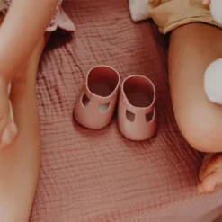 Olli Ella Dinkum Dolls Poppenschoenen - Mallow Pink -Speelgoedwinkel olli ella dinkum dolls poppenschoenen mallow pink 4